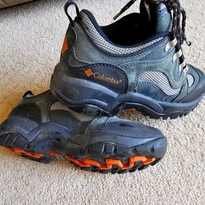 Columbia hiking shoes